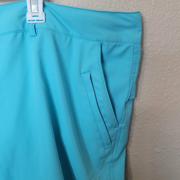 Magellan Woman Shorts Sz 2X Blue light Chino Tencel Gold Performance - Picture 3 of 7